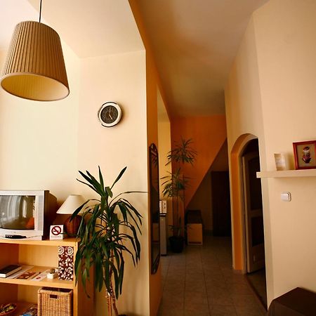 Keszi Panzio Hotel Budakeszi Eksteriør billede