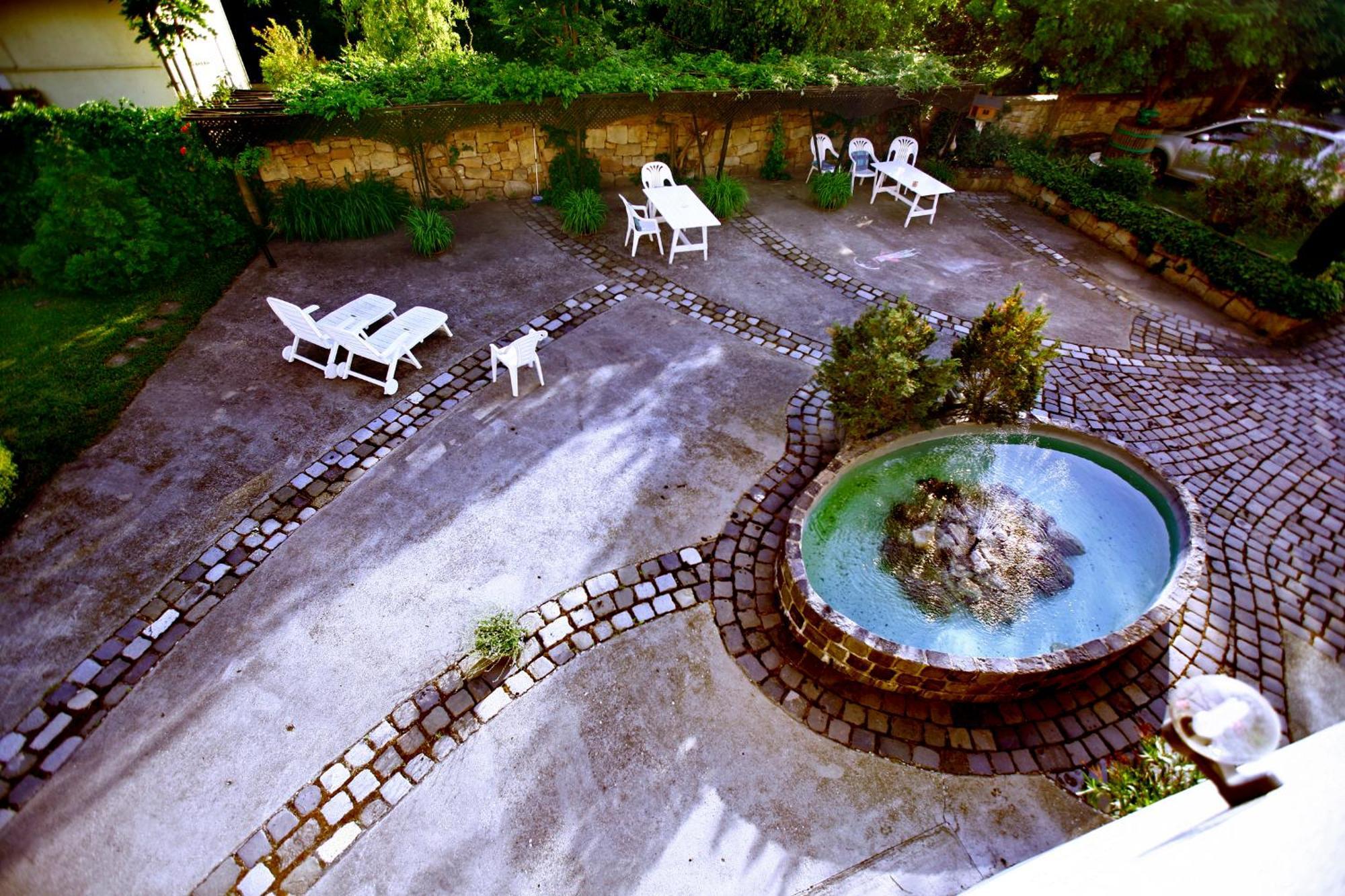 Keszi Panzio Hotel Budakeszi Eksteriør billede