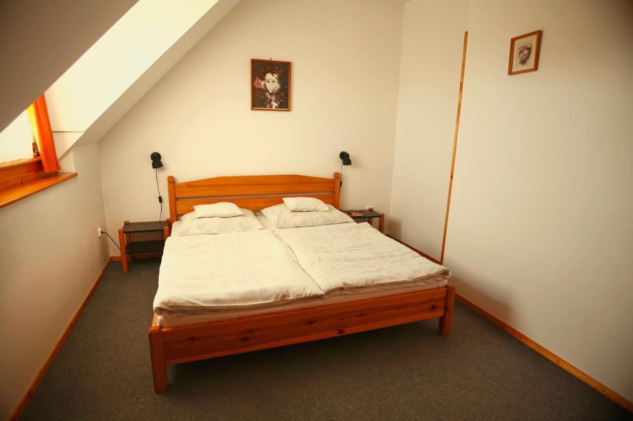 Keszi Panzio Hotel Budakeszi Værelse billede
